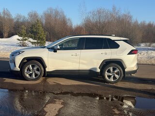 2021 Toyota RAV4 V (XA50), белый, 3600000 рублей, вид 2