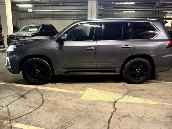 2016 Lexus LX 450d III Рестайлинг 2, серый, 6500000 рублей - вид 5