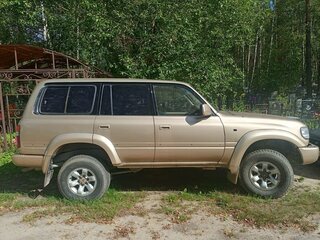 1997 Toyota Land Cruiser 80 Series Рестайлинг, золотистый, 1050000 рублей, вид 3