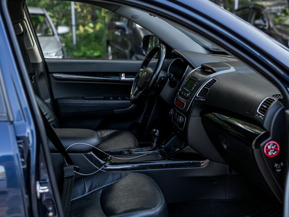 2014 Kia Sorento II Рестайлинг, синий, 1359000 рублей - вид 13