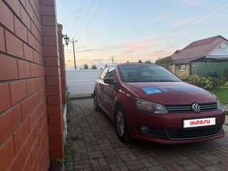 2014 Volkswagen Polo V, красный, 500000 рублей, вид 3