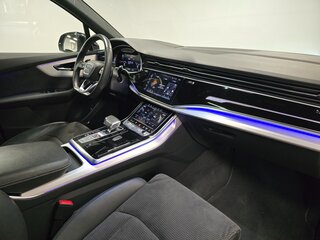 2020 Audi Q7 50 TDI II (4M) Рестайлинг, чёрный, 7285000 рублей, вид 5