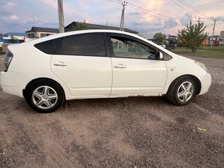 2010 Toyota Prius JDM II Рестайлинг (XW20), белый, 420000 рублей, вид 4