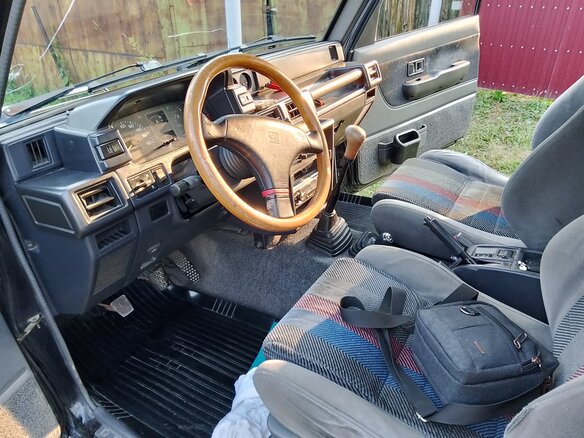 1992 Daihatsu Feroza, чёрный, 400000 рублей - вид 3