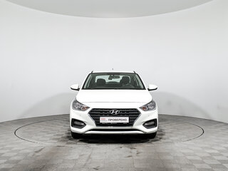 2017 Hyundai Solaris II, белый, 1078000 рублей, вид 2