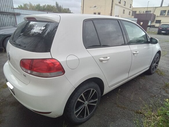 2010 Volkswagen Golf VI, белый - вид 5