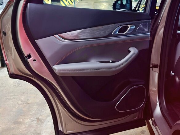 2026 Geely Galaxy M7, серый - вид 14