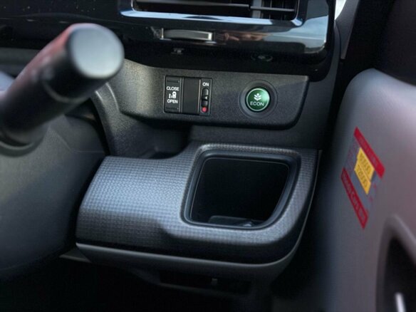 2015 Honda Stepwgn V, белый - вид 10