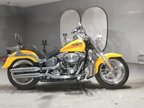 2007 Harley-Davidson Fat Boy, жёлтый, 728000 рублей