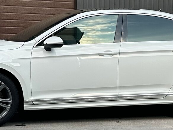 2015 Volkswagen Passat B8, белый, 2100000 рублей - вид 2