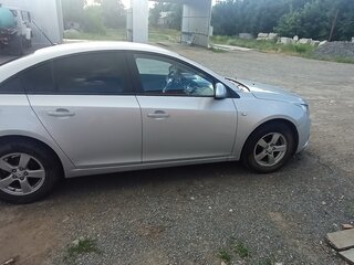 2010 Chevrolet Cruze I, серебристый, 720000 рублей, вид 4