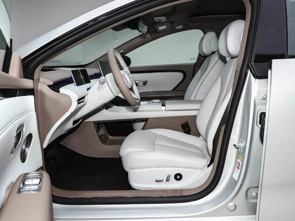 2026 Changan Qiyuan A06 28.39 kWh, серебристый, 2950000 рублей - вид 35