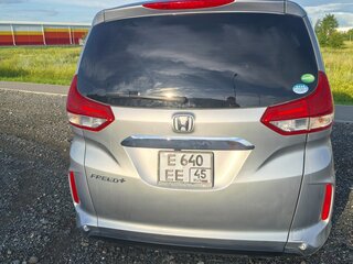 2020 Honda Freed+ II Рестайлинг, серебристый, 1850000 рублей, вид 3