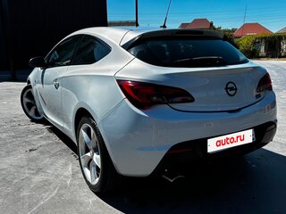 2012 Opel Astra GTC J Рестайлинг, белый, 780000 рублей, вид 3