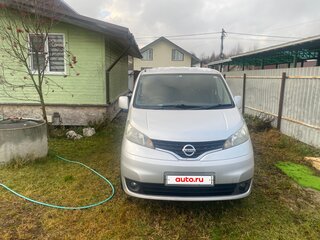 2011 Nissan NV200, серебристый, 1350000 рублей, вид 3