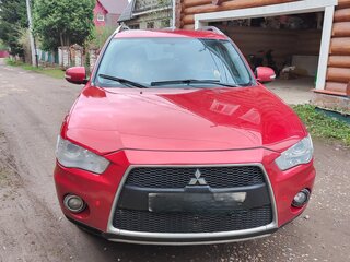 2010 Mitsubishi Outlander II Рестайлинг, красный, 819000 рублей, вид 1