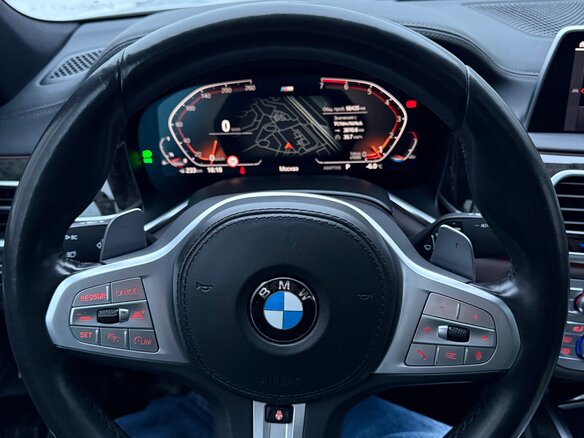 2020 BMW 7 серии 730i VI (G11/G12) Рестайлинг, белый, 4700000 рублей - вид 12