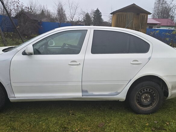2013 Skoda Octavia II (A5) Рестайлинг, белый, 420000 рублей - вид 7