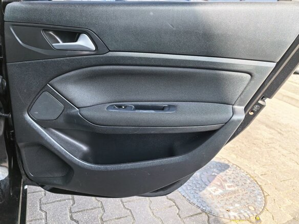 2019 Peugeot 308 II Рестайлинг, чёрный, 1079000 рублей - вид 13