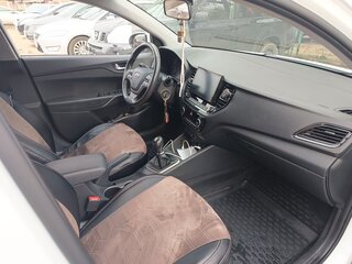 2020 Hyundai Solaris II, белый, 1620000 рублей, вид 5