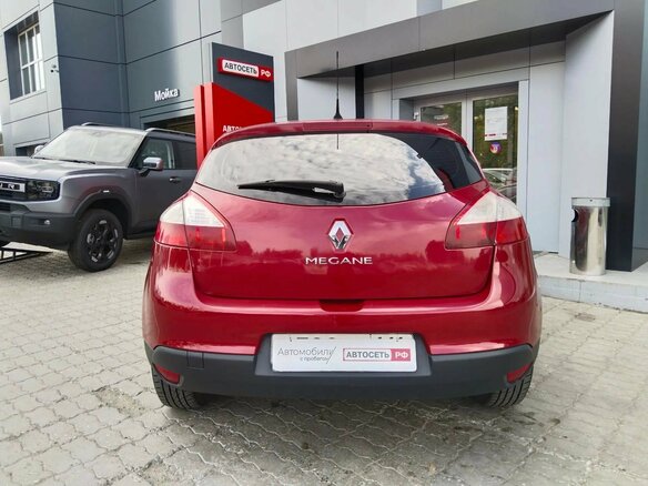 2011 Renault Megane III, красный, 320000 рублей - вид 16