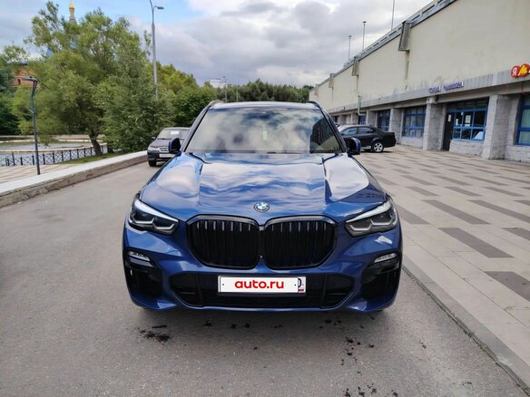 2020 BMW X5 40i IV (G05/G18), синий, 4750000 рублей - вид 1