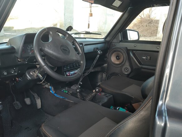 2015 Lada (ВАЗ) 2121 (4x4) Urban I Рестайлинг, серебристый, 550000 рублей - вид 15
