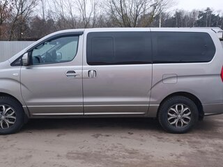 2015 Hyundai Grand Starex I Рестайлинг, серый, 2450000 рублей, вид 4