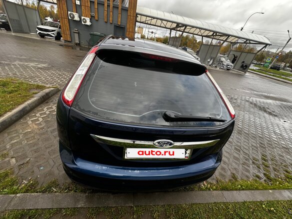 2009 Ford Focus II Рестайлинг, синий, 500000 рублей - вид 2