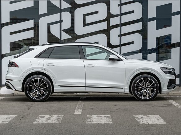 2018 Audi Q8 55 TFSI I (4M), белый - вид 4