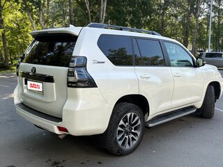 2021 Toyota Land Cruiser Prado 150 Series Рестайлинг 3, белый, 6800000 рублей, вид 2
