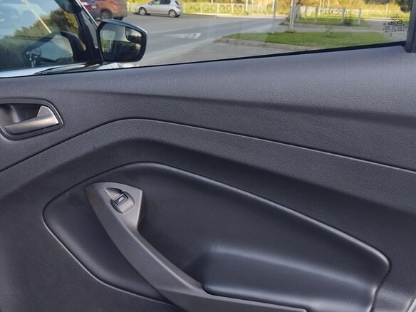 2018 Ford Escape III Рестайлинг, серебристый, 1600000 рублей - вид 12
