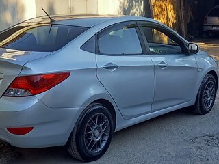 2012 Hyundai Solaris I, серебристый, 580000 рублей, вид 3