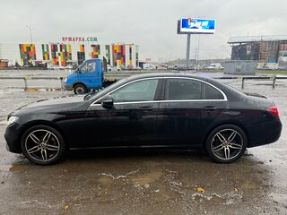 2016 Mercedes-Benz E-Класс 200 V (W213, S213, C238), чёрный, 2500000 рублей, вид 4