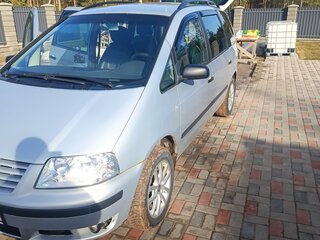 2003 Volkswagen Sharan I Рестайлинг, серебристый, 340000 рублей, вид 4