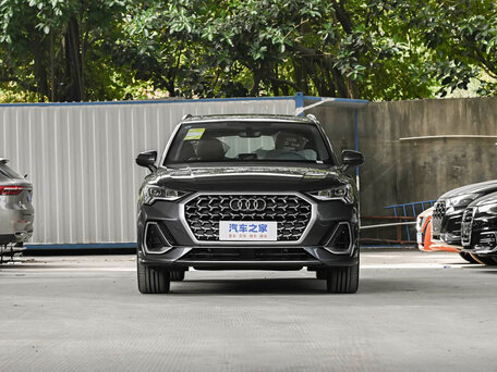 2026 Audi Q3 35 TFSI II (F3), серый, 3450000 рублей, вид 2