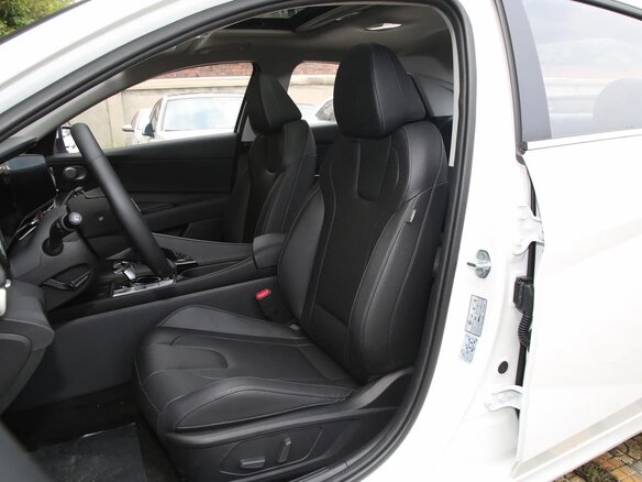 2026 Hyundai Elantra VII (CN7) Рестайлинг, белый, 1930000 рублей - вид 17