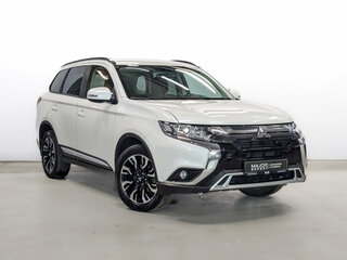 2021 Mitsubishi Outlander III Рестайлинг 3, белый, 2650000 рублей, вид 3