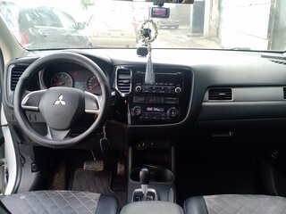 2013 Mitsubishi Outlander III, белый, 850000 рублей, вид 5