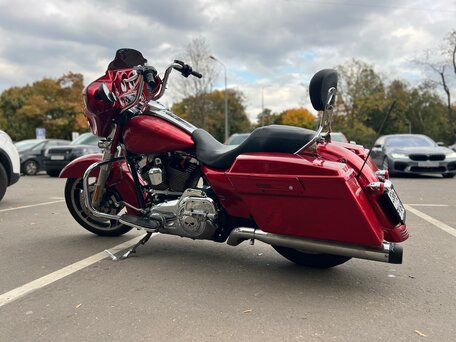 2012 Harley-Davidson Street Glide, красный, 940000 рублей, вид 5