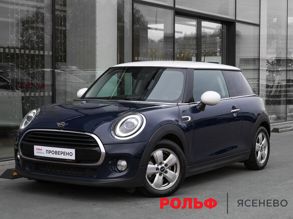 2018 Mini Hatch Cooper III (F55/F56) Рестайлинг, синий, 1898000 рублей