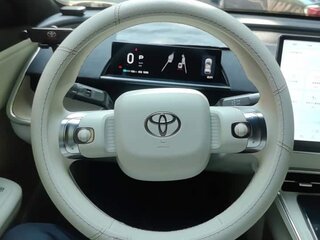 2026 Toyota bZ3X 58.3 kWh, чёрный, 4679592 рублей, вид 5