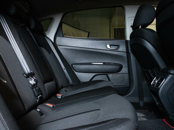 2019 Kia Optima IV Рестайлинг, белый, 1930000 рублей - вид 11