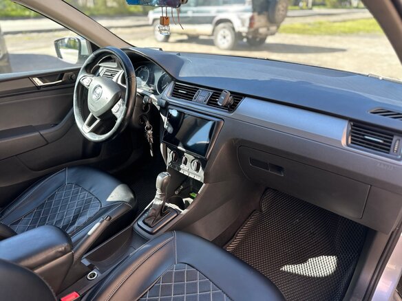 2018 Skoda Rapid I Рестайлинг, серебристый, 1300000 рублей - вид 6