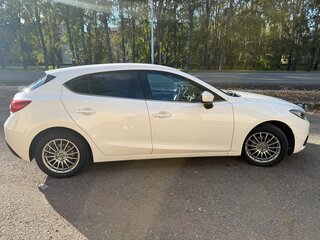 2015 Mazda 3 III (BM), белый, 1499000 рублей, вид 3