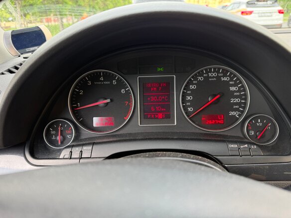 2004 Audi A4 II (B6), серый, 650000 рублей - вид 9