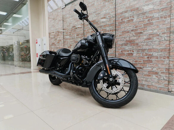 2021 Harley-Davidson Road King, чёрный, 1690000 рублей - вид 5