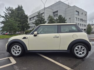 2013 Mini Hatch Cooper II (R56) Рестайлинг, белый, 1390000 рублей, вид 4