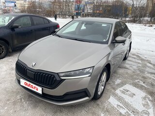 2021 Skoda Octavia IV (A8), коричневый, 1700000 рублей, вид 2