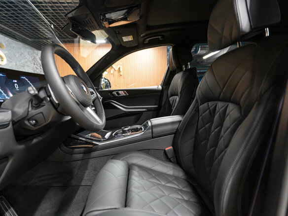 2026 BMW X7 40i I (G07) Рестайлинг, серый, 17690000 рублей - вид 10
